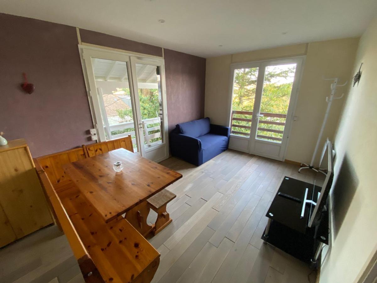 Chalet En Bord De Seine Villa Le Coudray-Montceaux ภายนอก รูปภาพ